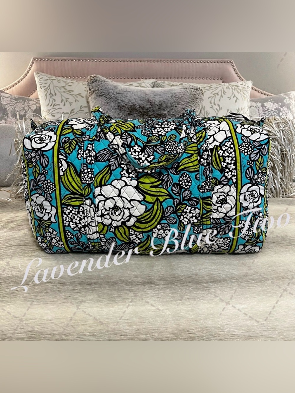 VERA BRADLEY Island Blooms 2012 Large Duffle Bag 2 Handles Zip Top Green Floral